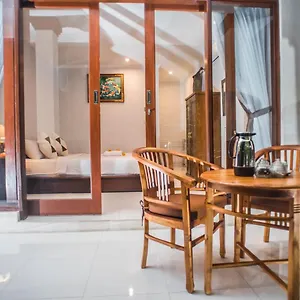 Suntari , Ubud Indonesien