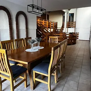 https://gran-casa-a-metros-del-parque-gral-san-martin.hotelsmendoza.com