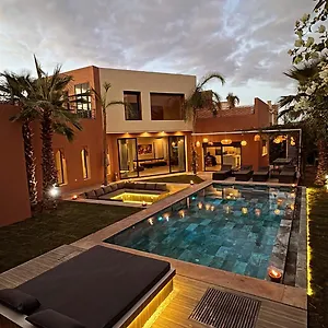 villa-aquaparc-piscine-chauffee-sans-vis-a-vis.marrakeshhotelsmorocco.com/